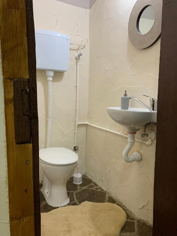 Konaciste Mali Izvor Boljevac Exterior foto