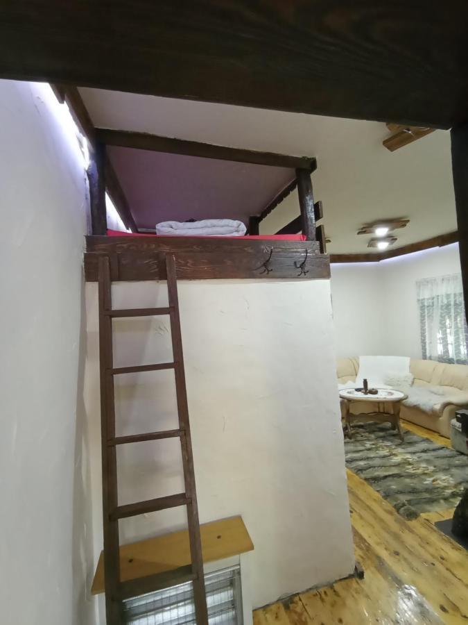 Konaciste Mali Izvor Boljevac Exterior foto
